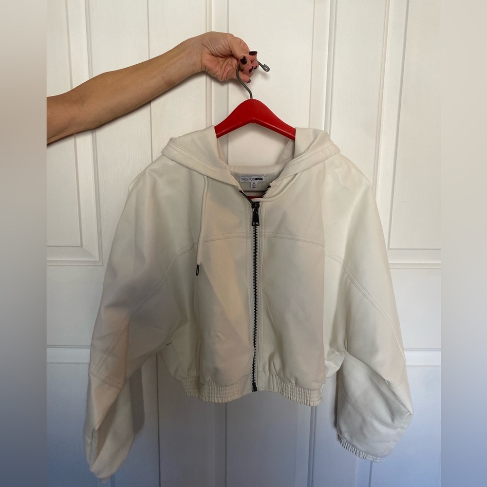 Brand new fashion nova cropped leather white jacket
